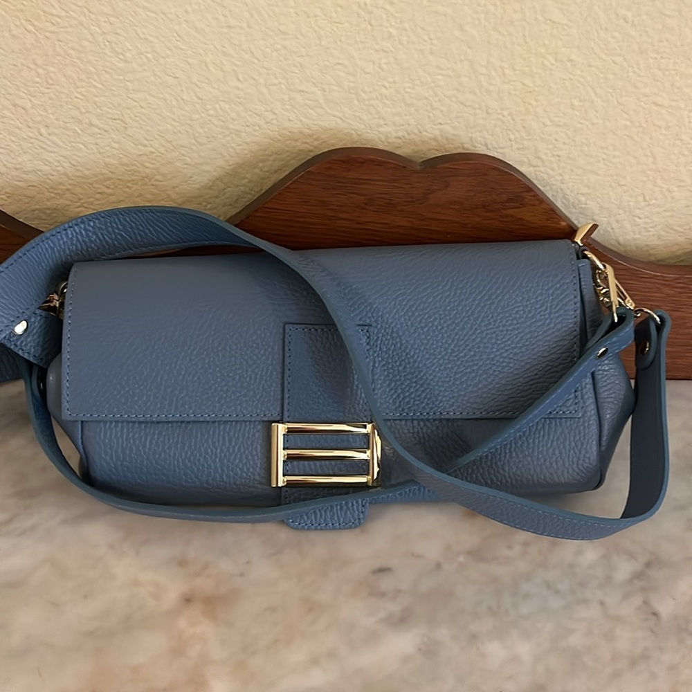 Divina Firenze-Medium Size Leather Purse-Cornflower Blue